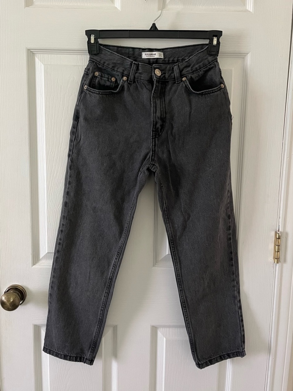 Pull&Bear Relaxed Washed Black Cropped Jeans